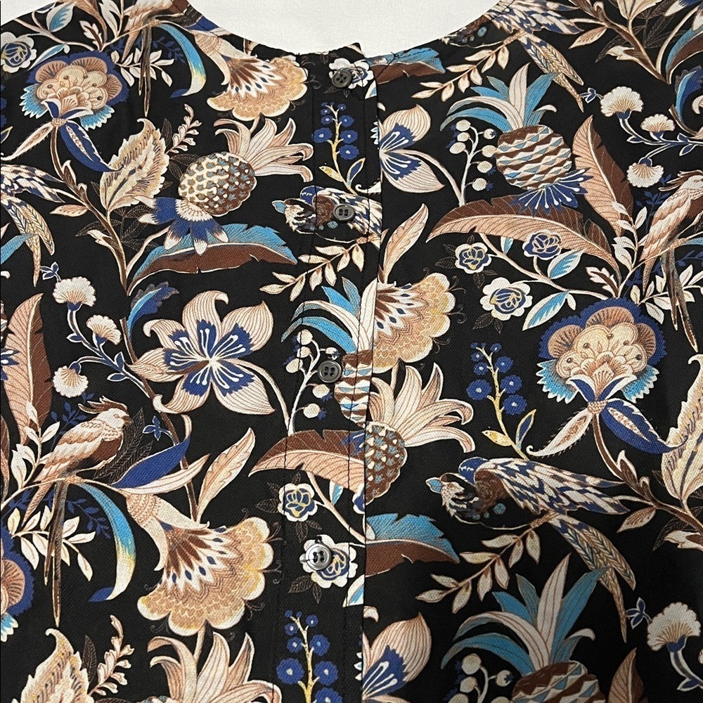 J. McLaughlin Floral Print Silk Blend Long Sleeve Blouse Buttons Down the Back - Picture 3 of 5
